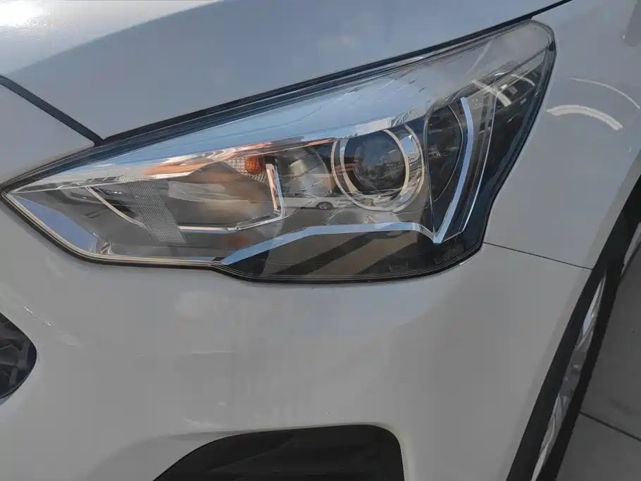 Haval M6 — миниатюра 5
