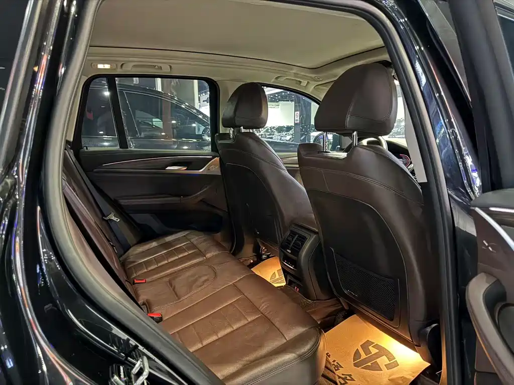 BMW X3 — миниатюра 14