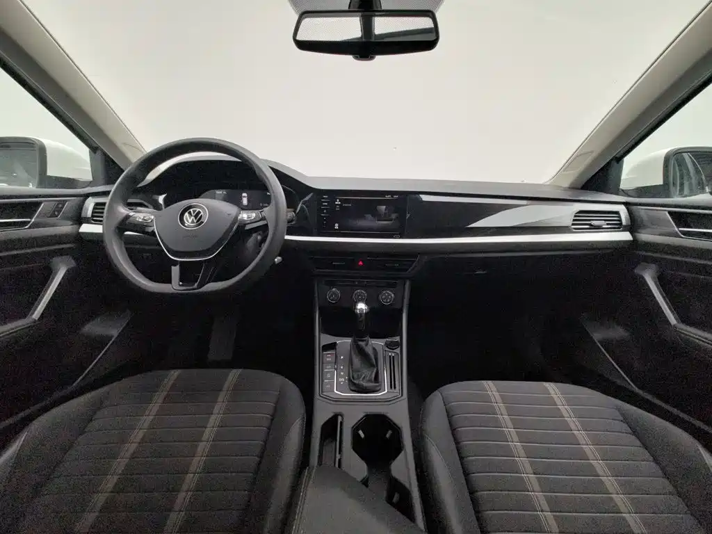 Volkswagen Lavida — миниатюра 5