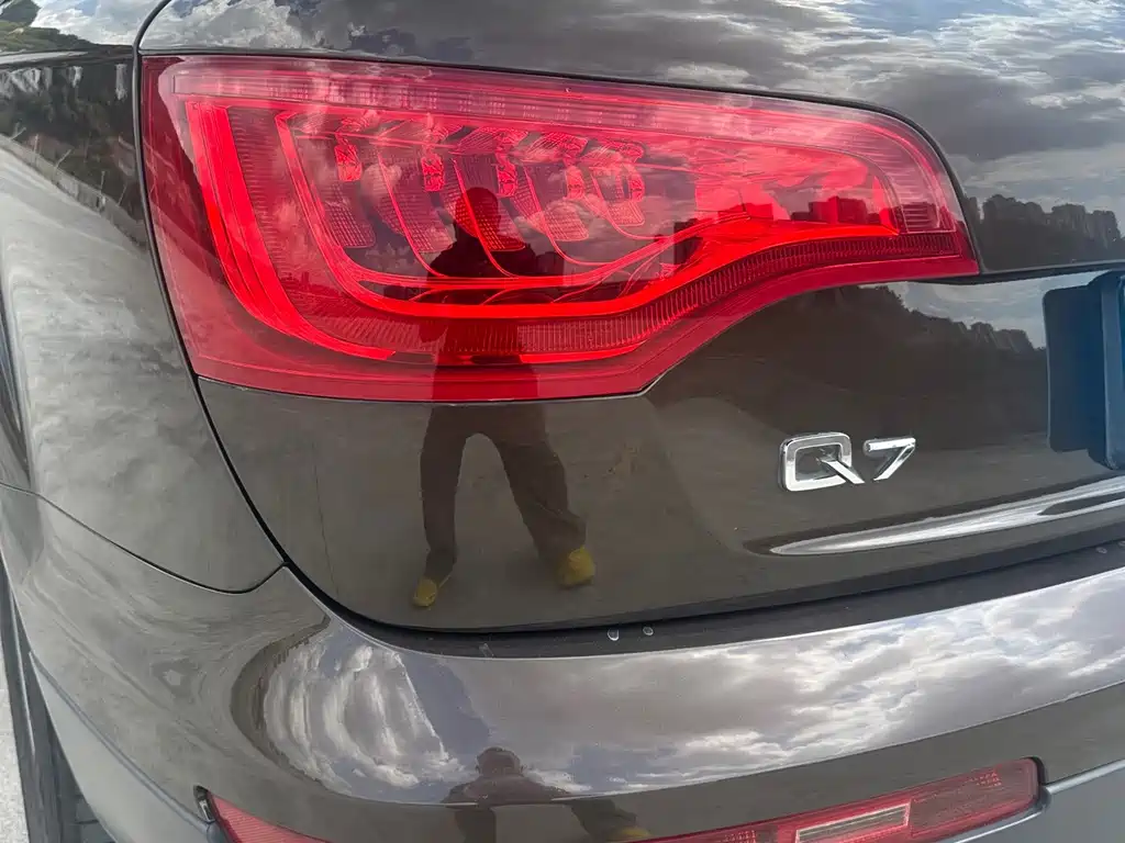Audi Q7 — миниатюра 10