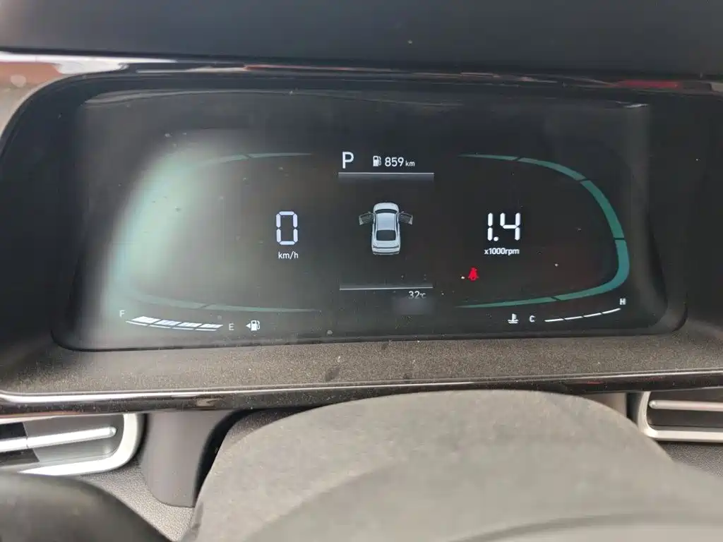 Hyundai Elantra — миниатюра 4