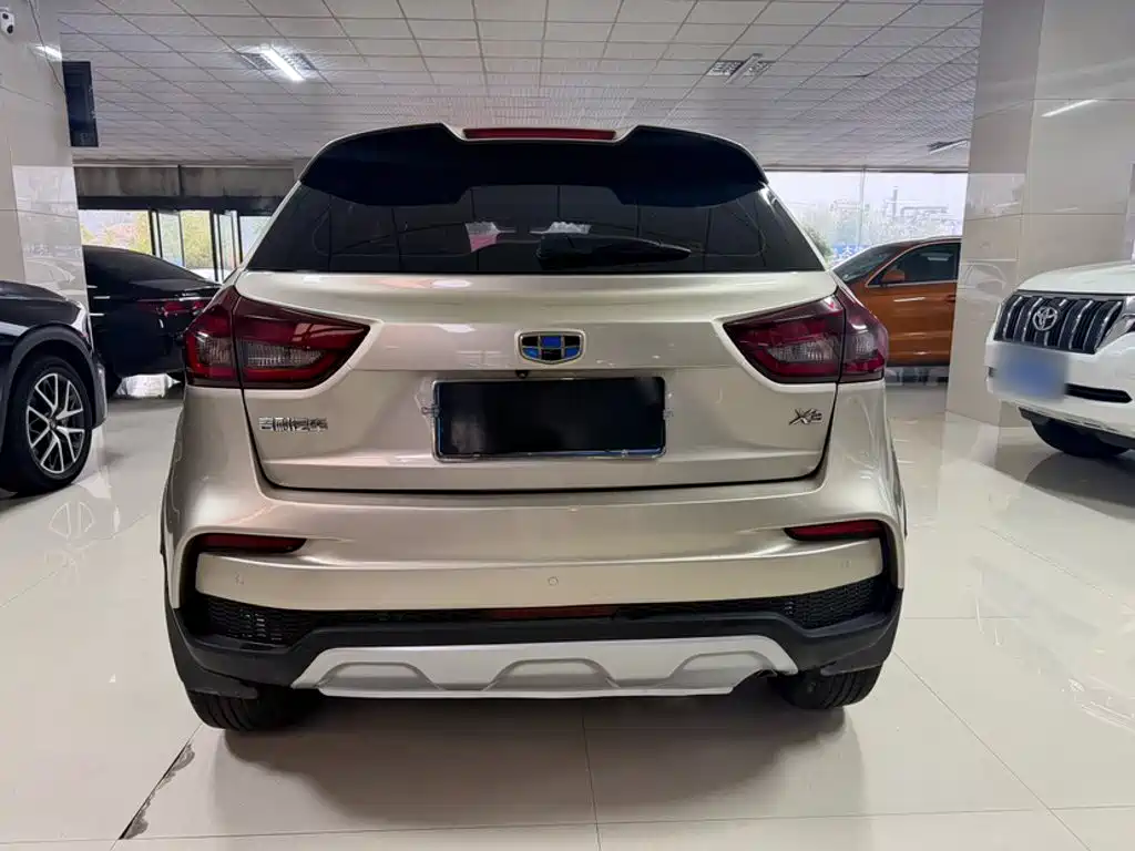 Geely Vision X3 — миниатюра 12