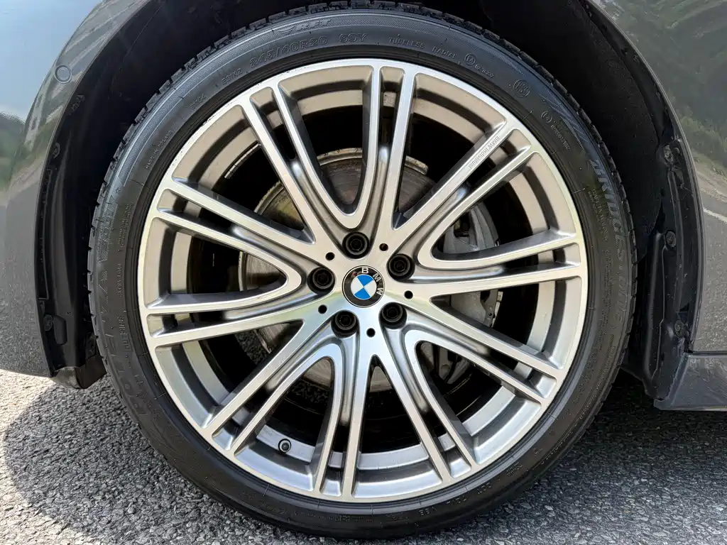 BMW 7 Series — миниатюра 20