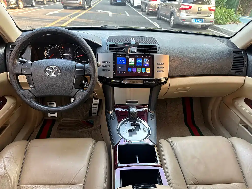 Toyota Reiz — миниатюра 10