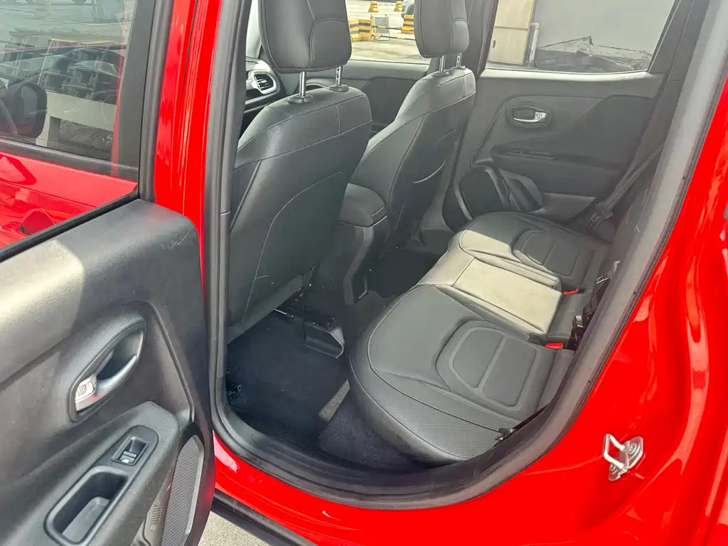 Jeep Renegade — миниатюра 8