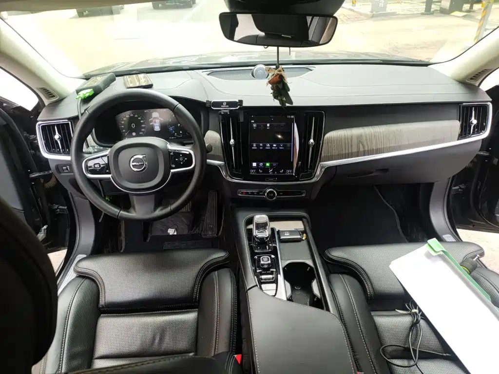 Volvo S90 — миниатюра 5
