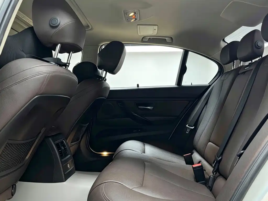 BMW 3 Series — миниатюра 5