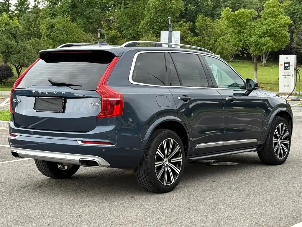 Volvo XC90 2018 T6 7 мест