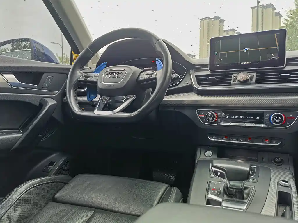 Audi Q5L — миниатюра 9