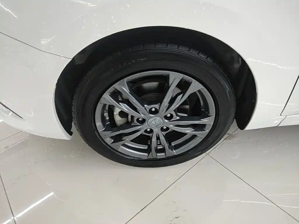 Changan Eado DT — миниатюра 23