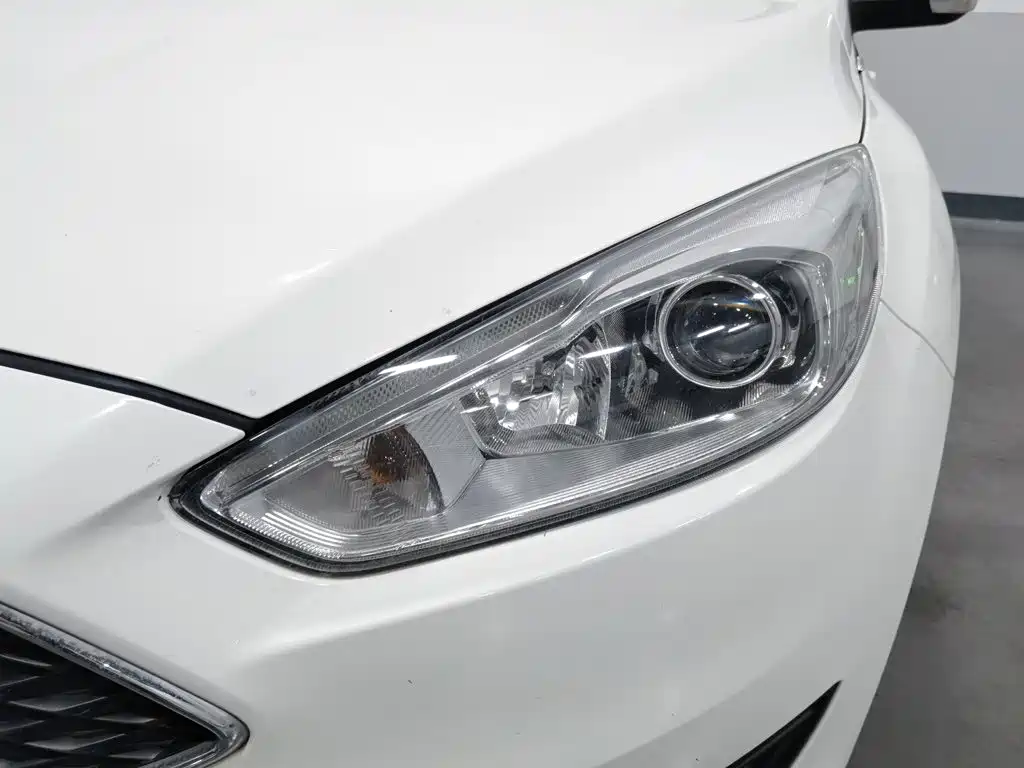 Ford Focus — миниатюра 7