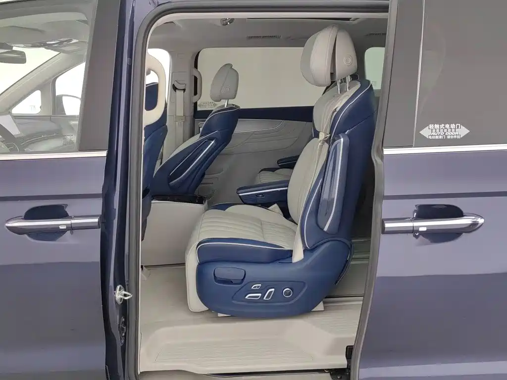 Roewe iMAX8 — миниатюра 15