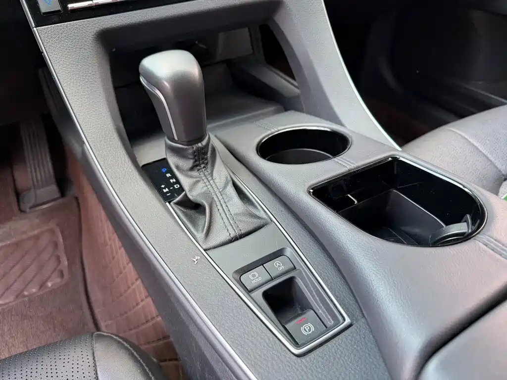Toyota Avalon — миниатюра 9