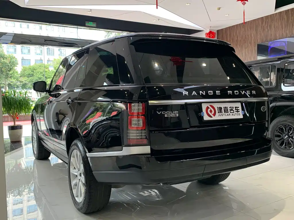 Land Rover Range Rover — миниатюра 5