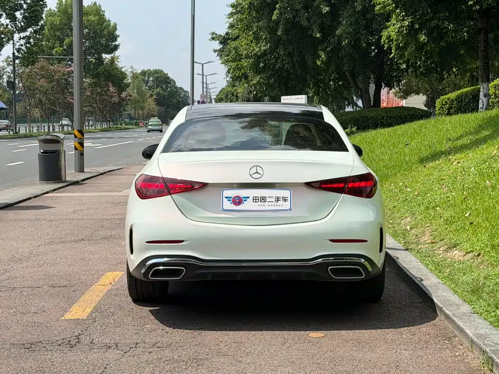 Mercedes-Benz C-Class — миниатюра 5