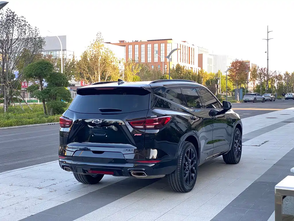 Chevrolet Blazer — миниатюра 9