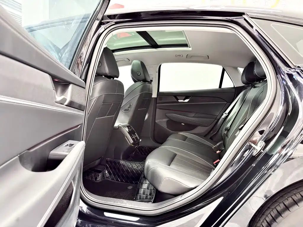 Volkswagen Passat — миниатюра 5