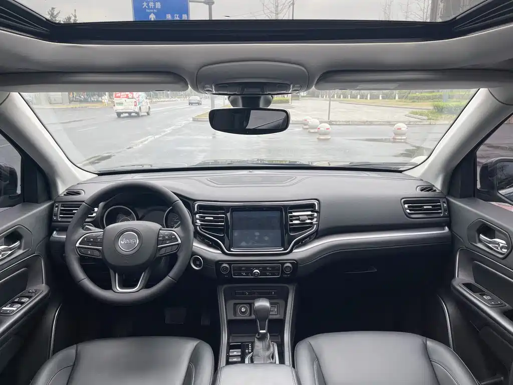 JEEP GRAND COMMANDER