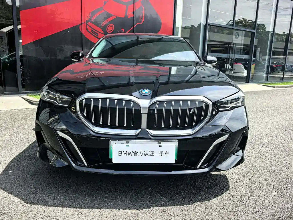BMW i5 — миниатюра 2
