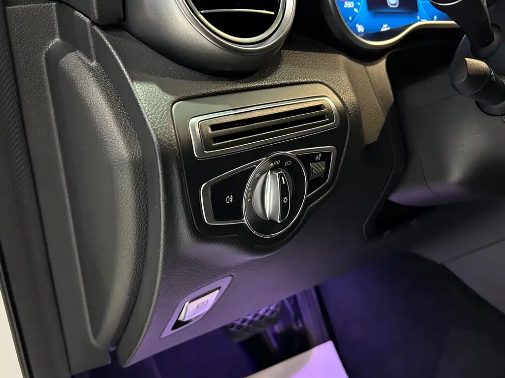 Mercedes-Benz GLC — миниатюра 9
