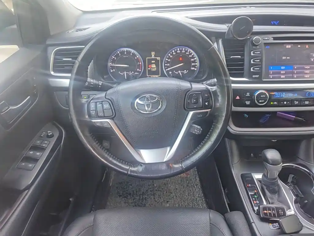 Toyota Highlander — миниатюра 15