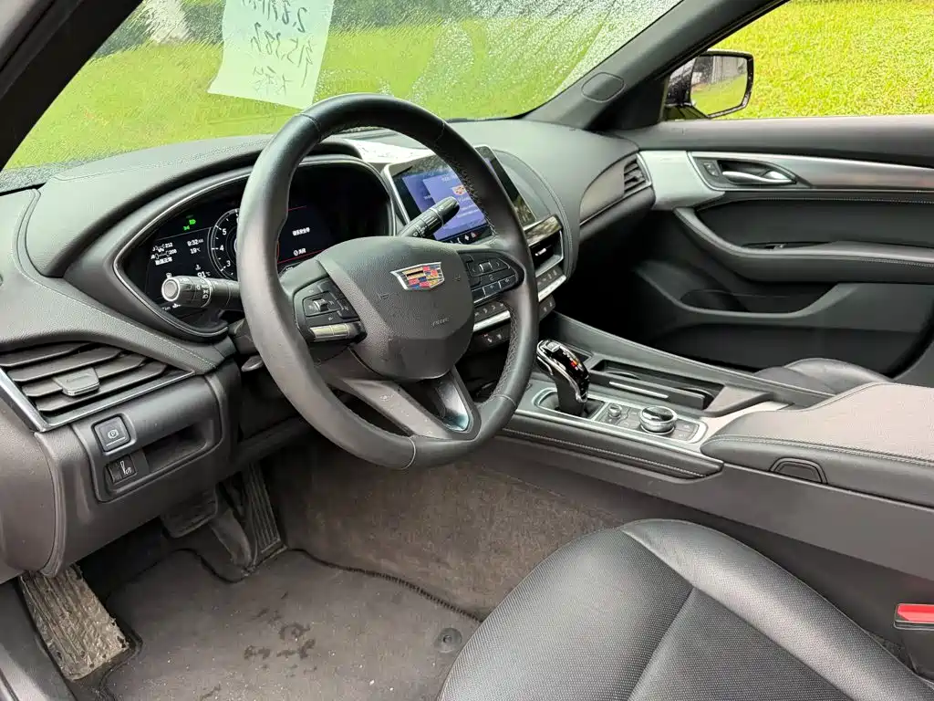 Cadillac CT5 — миниатюра 7