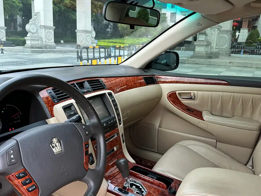 Toyota Crown 2009 2.5L Royal