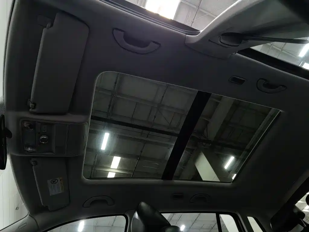 Volkswagen Tiguan — миниатюра 14