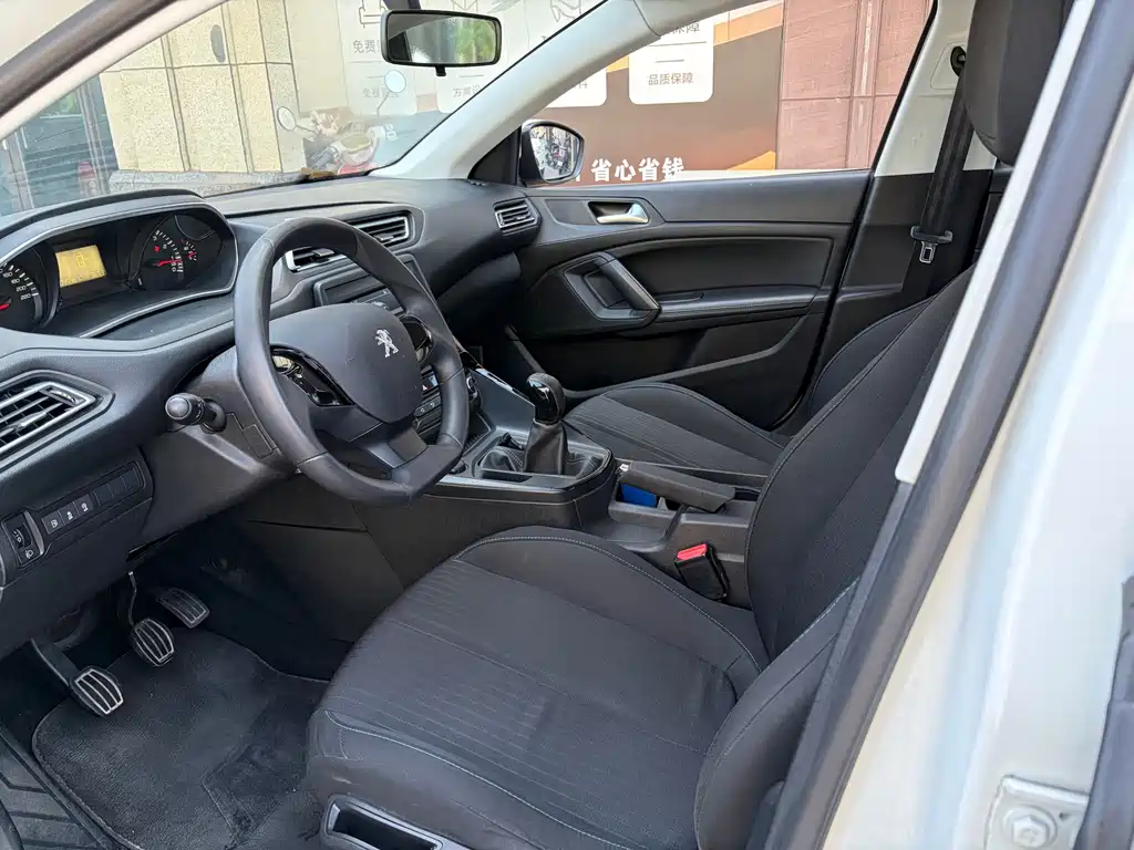 Peugeot 308 — миниатюра 8