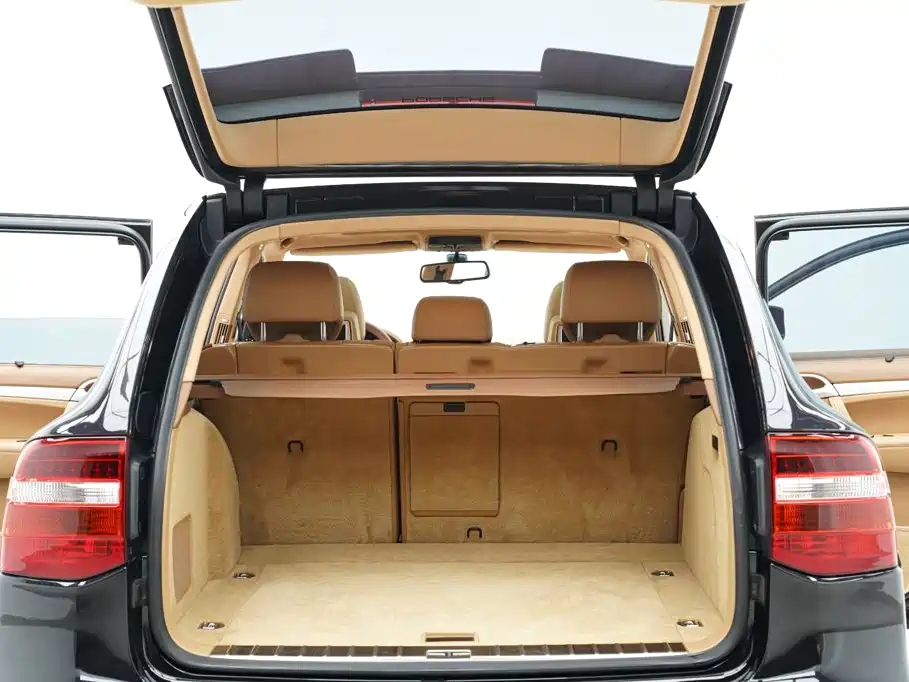 Porsche Cayenne — миниатюра 23