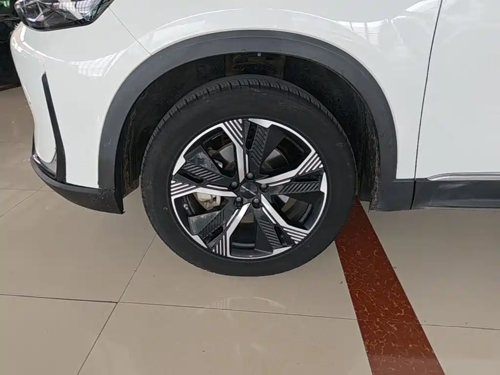 BAIC X7 — миниатюра 23