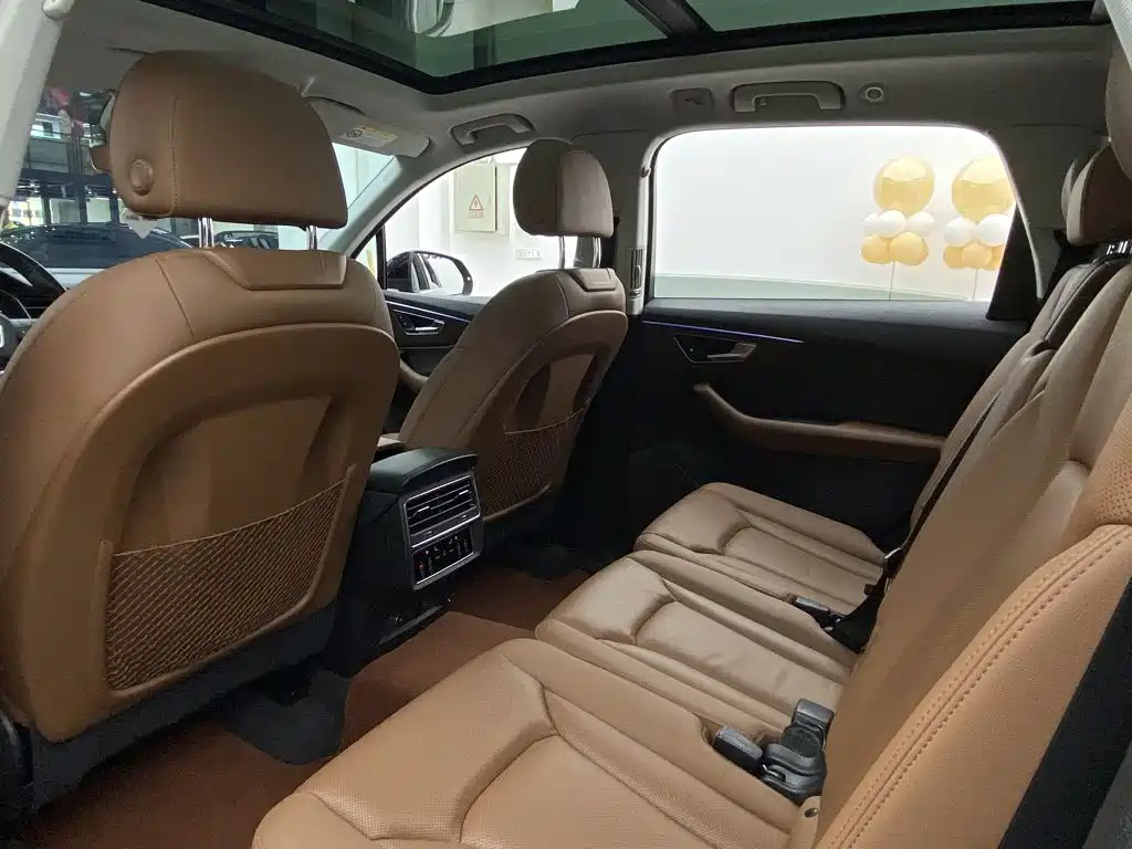 Audi Q7 — миниатюра 25