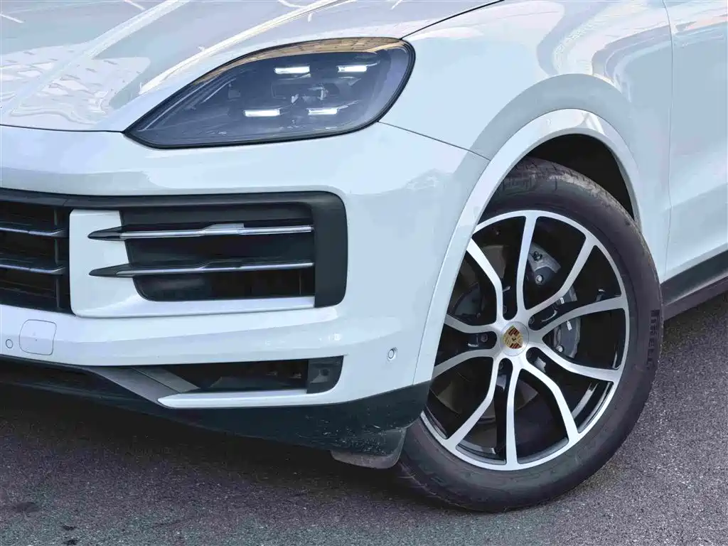 Porsche Cayenne — миниатюра 13