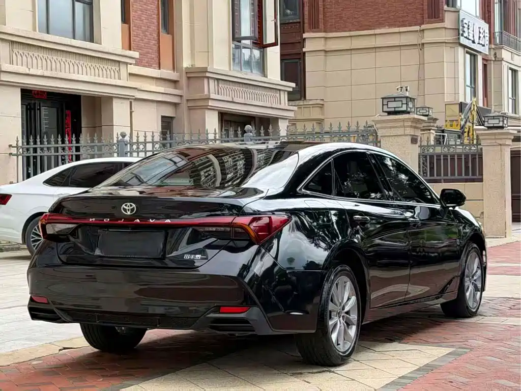 Toyota Avalon — миниатюра 7