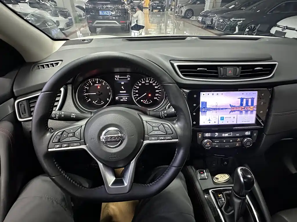 Nissan Qashqai — миниатюра 10