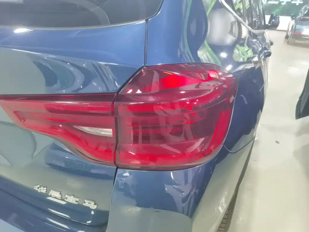 BMW iX3 — миниатюра 8