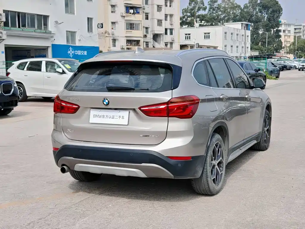 BMW X1
