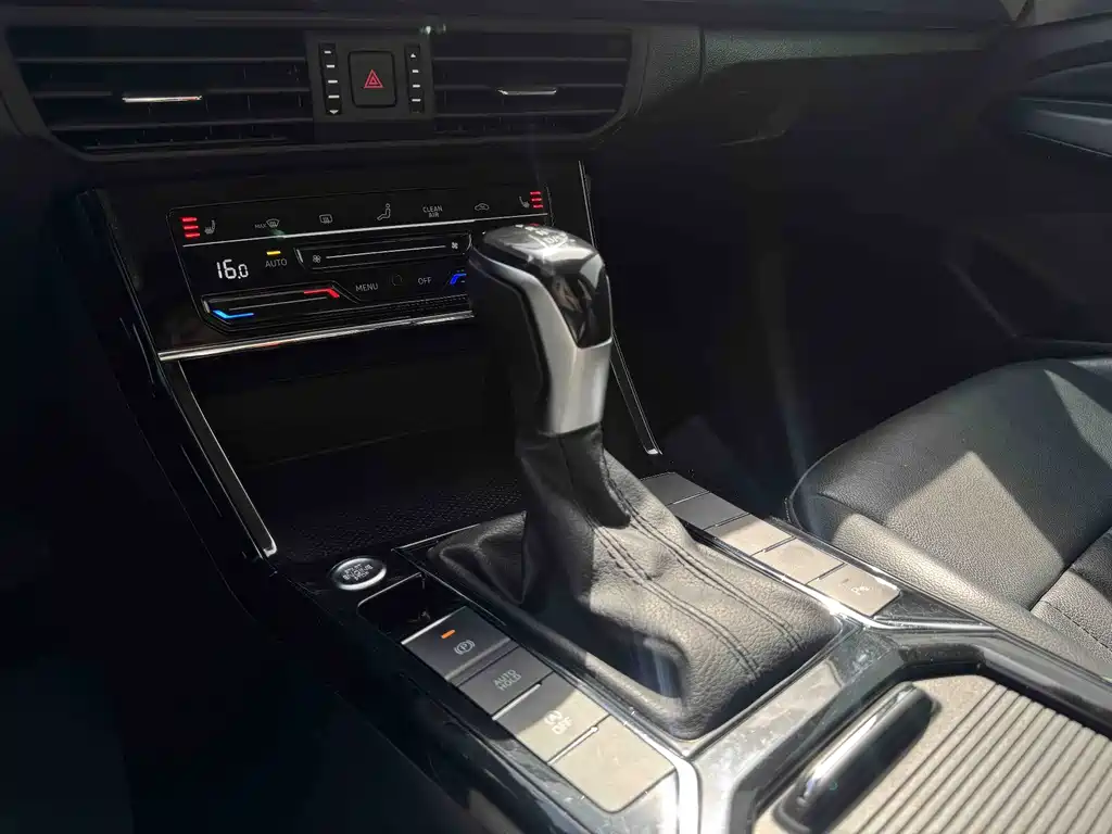 Volkswagen Passat — миниатюра 12