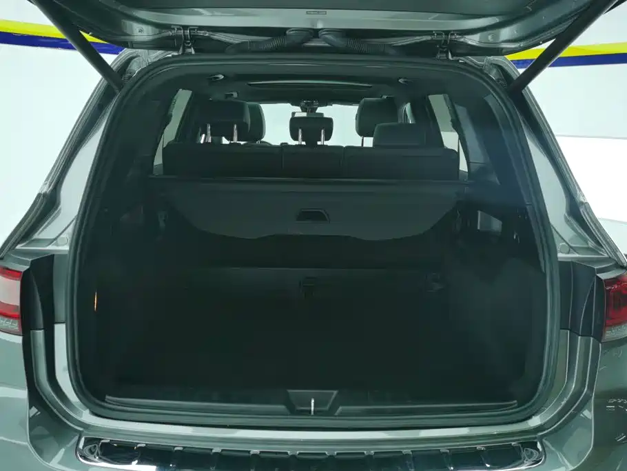 Mercedes-Benz GLB — миниатюра 4