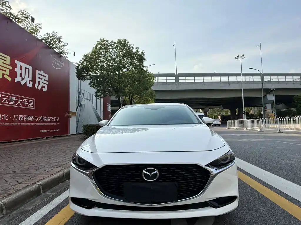 Mazda 3 Axela — миниатюра 2
