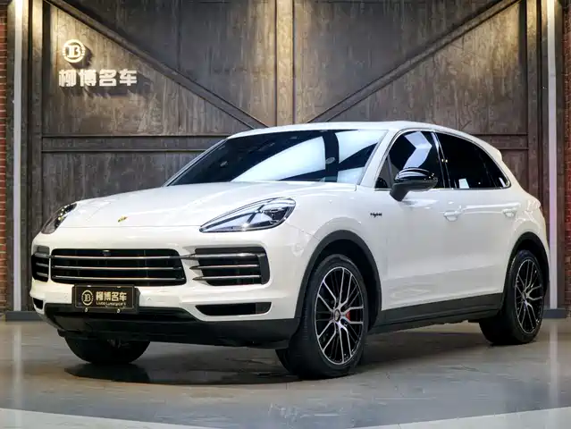 PORSCHE CAYENNE NEW ENERGY 2021