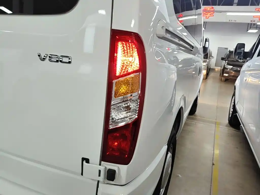 Maxus V80 — миниатюра 8