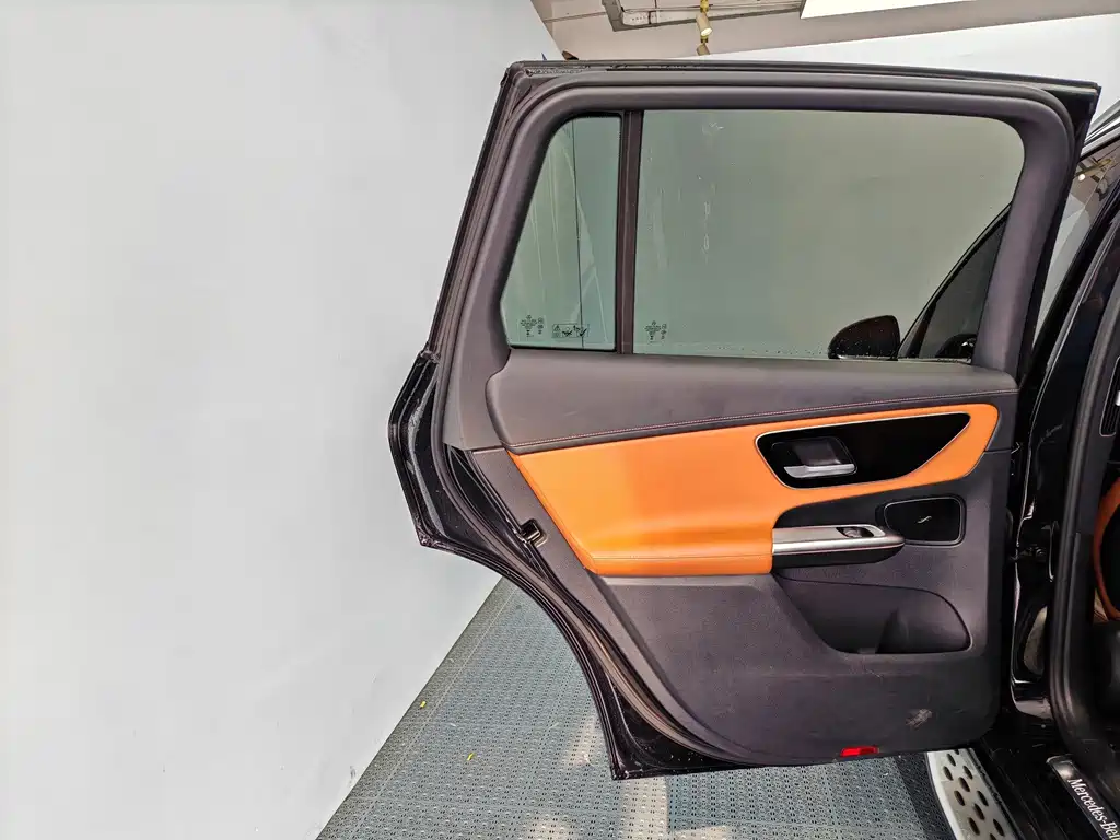 Mercedes-Benz GLC — миниатюра 14