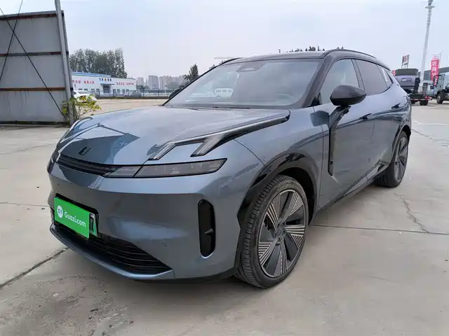 LYNK  & CO. 08 EM P 2025