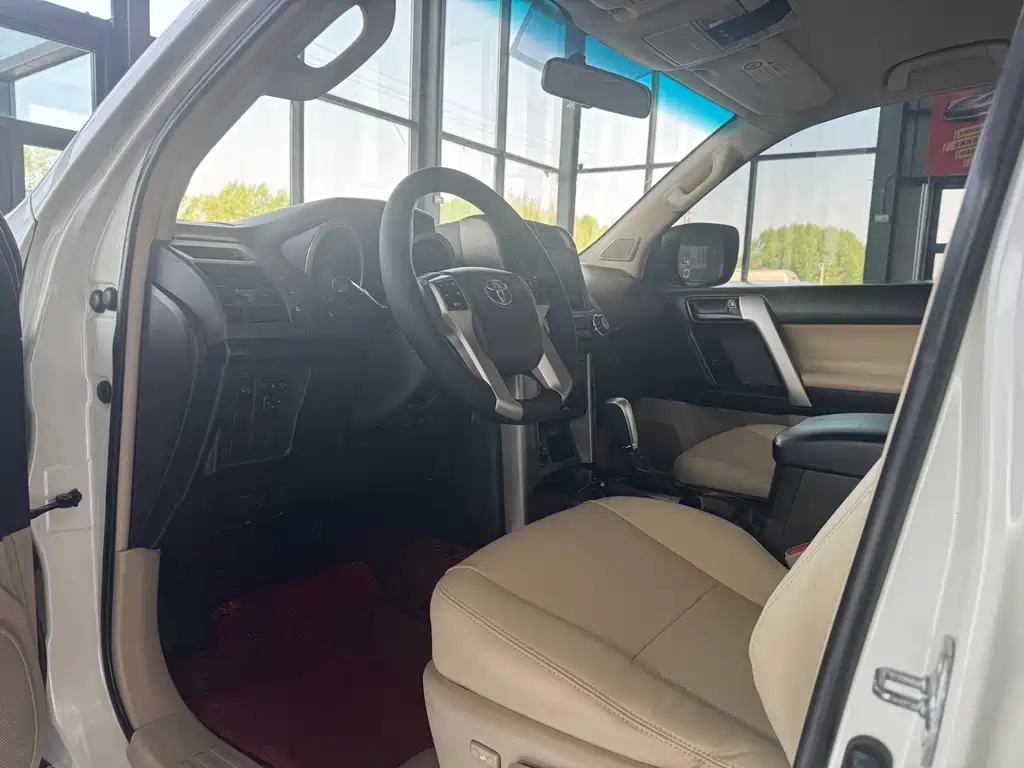 Toyota Land Cruiser Prado 2012 2.7L