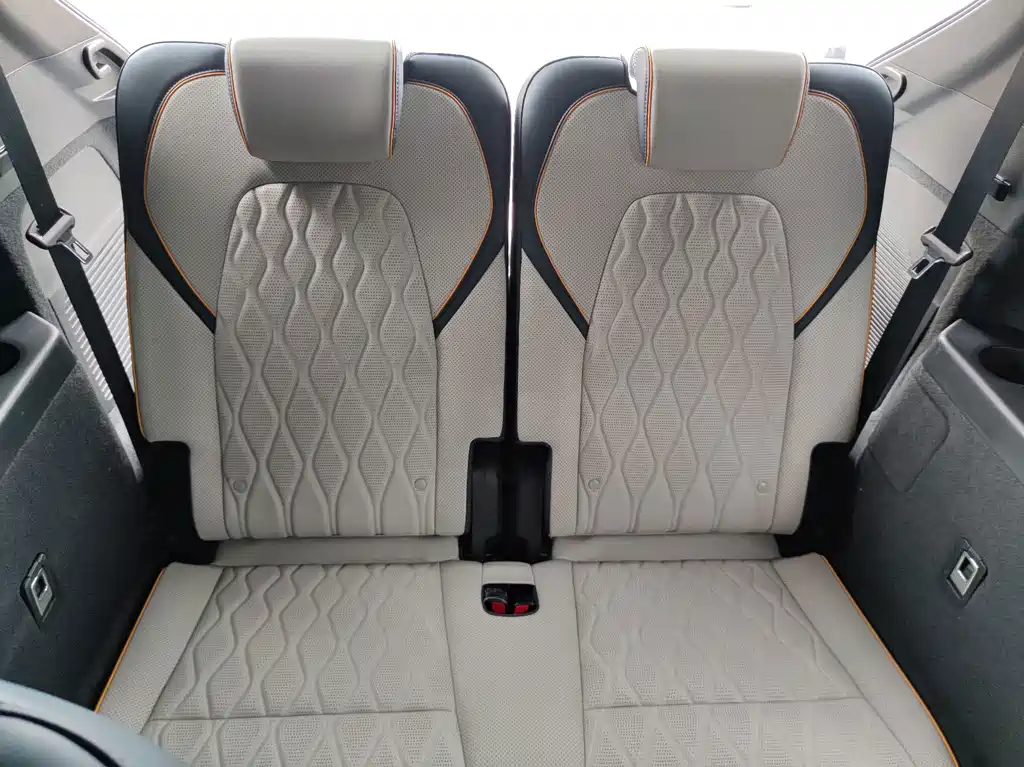 BYD Tang New Energy — миниатюра 15