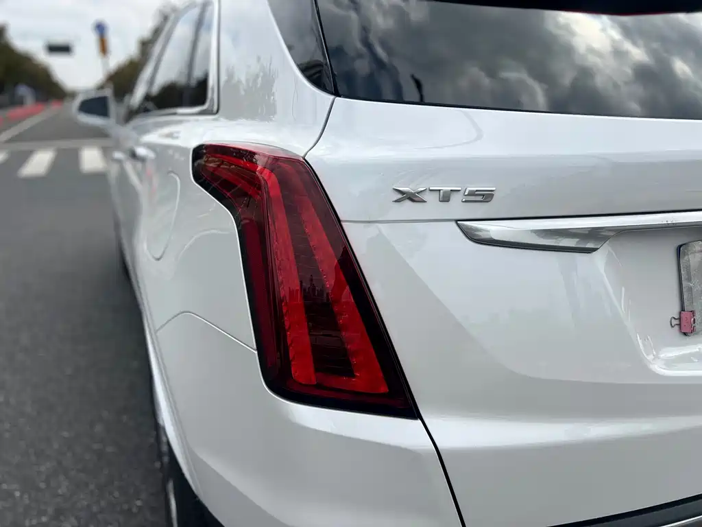 Cadillac XT5 — миниатюра 7