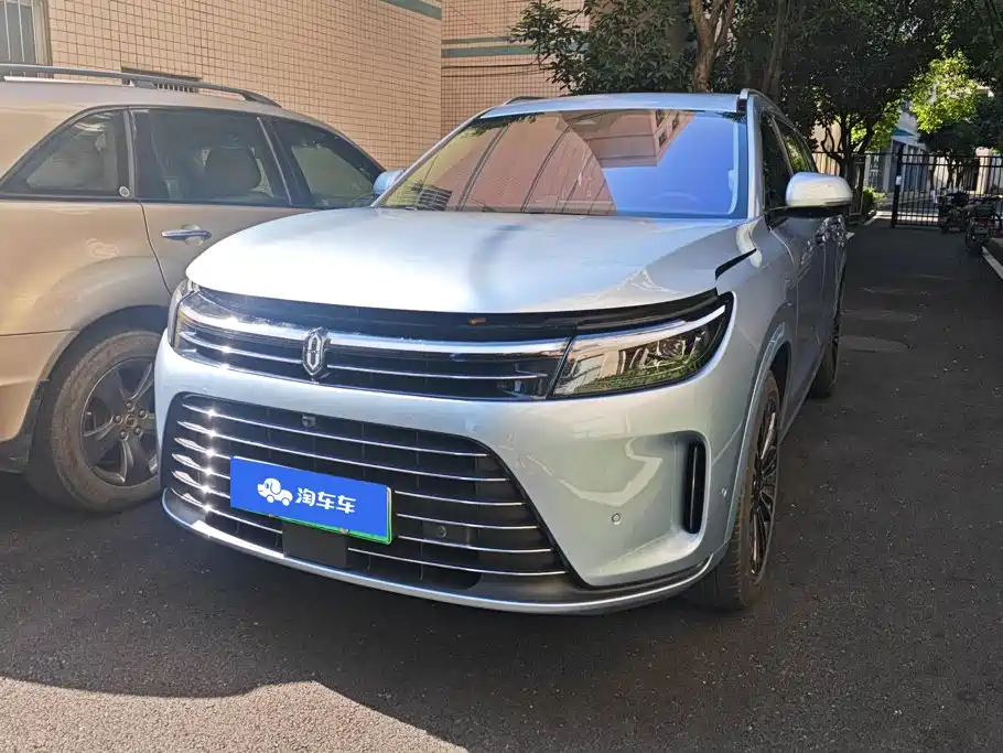 AITO Wenjie AITO M7
