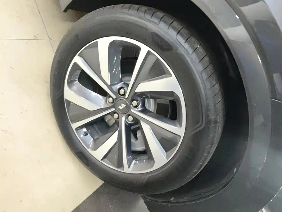 Li Auto Li ONE — миниатюра 6