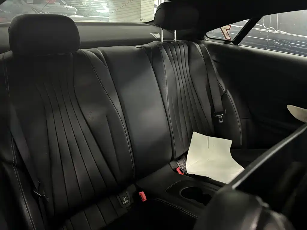 Mercedes-Benz E-Class (Import) — миниатюра 9
